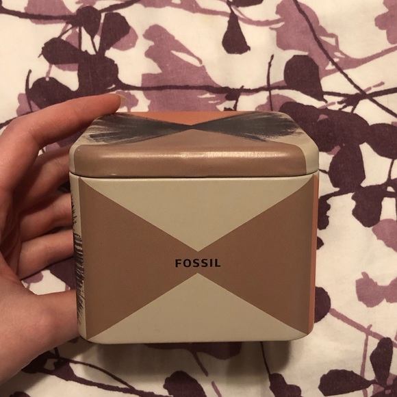 White Fossil Watch - Picture 7 of 7